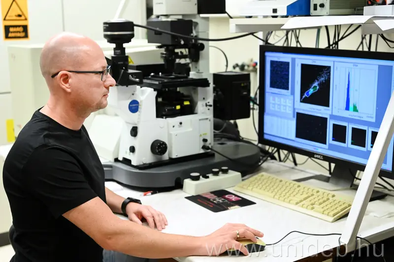 Dr. Imre L&aacute;szl&oacute; 2.