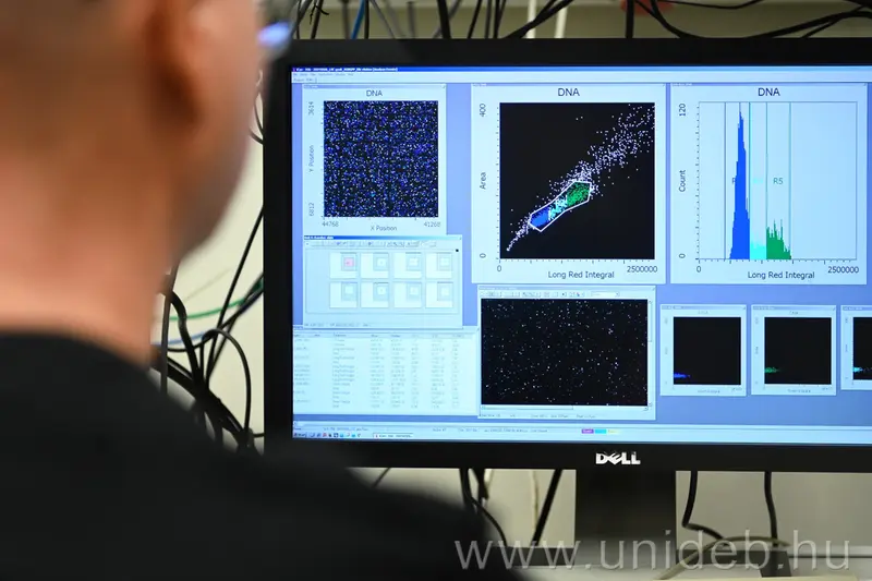 Dr. Imre L&aacute;szl&oacute; 3.