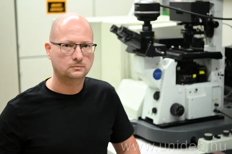 Dr. Imre L&aacute;szl&oacute; 1.